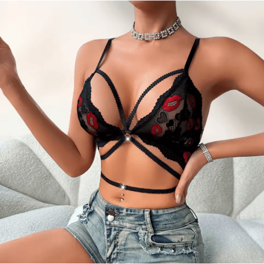 Black Lip Print 3 To 4 Cup Wire Free Sexy Lingerie Bra 3