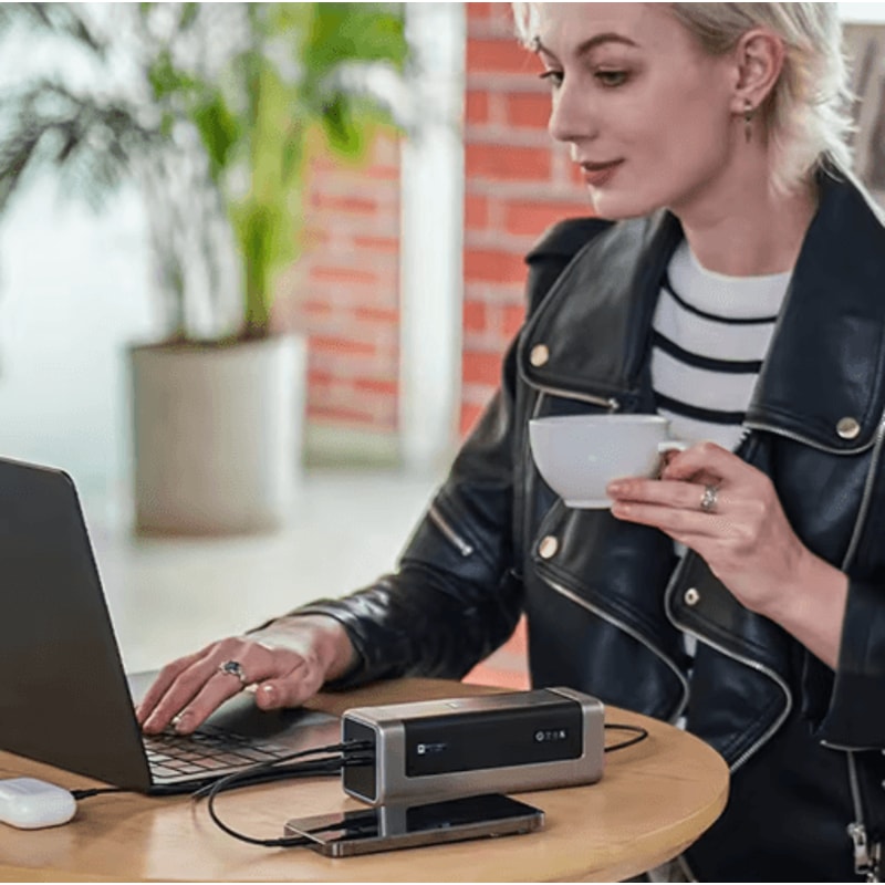 CUKTECH No 20 25000mAh 210W Portable Power Bank With 140W USB C 3