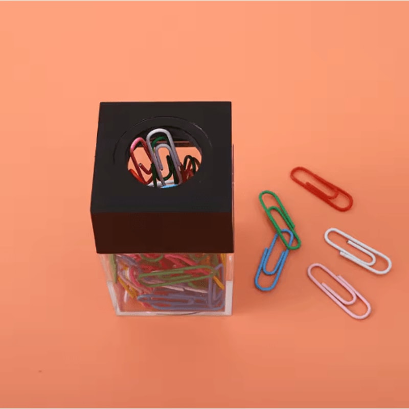 Cute Magnetic Paper Clip Holder Desk Organizer With Clips 4