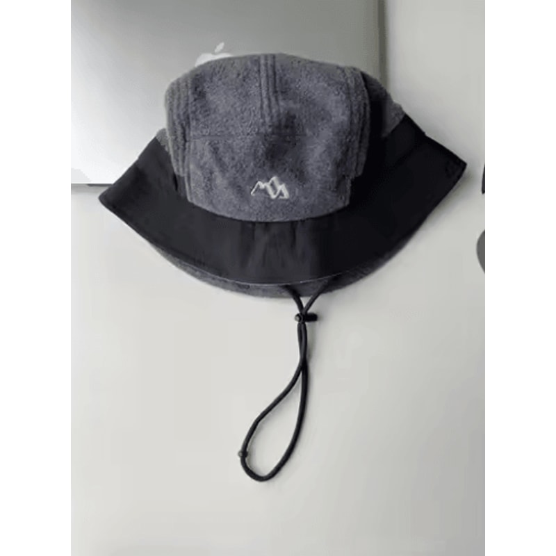 Short Brim Autumn Winter Baseball Cap With Ear Protection 4