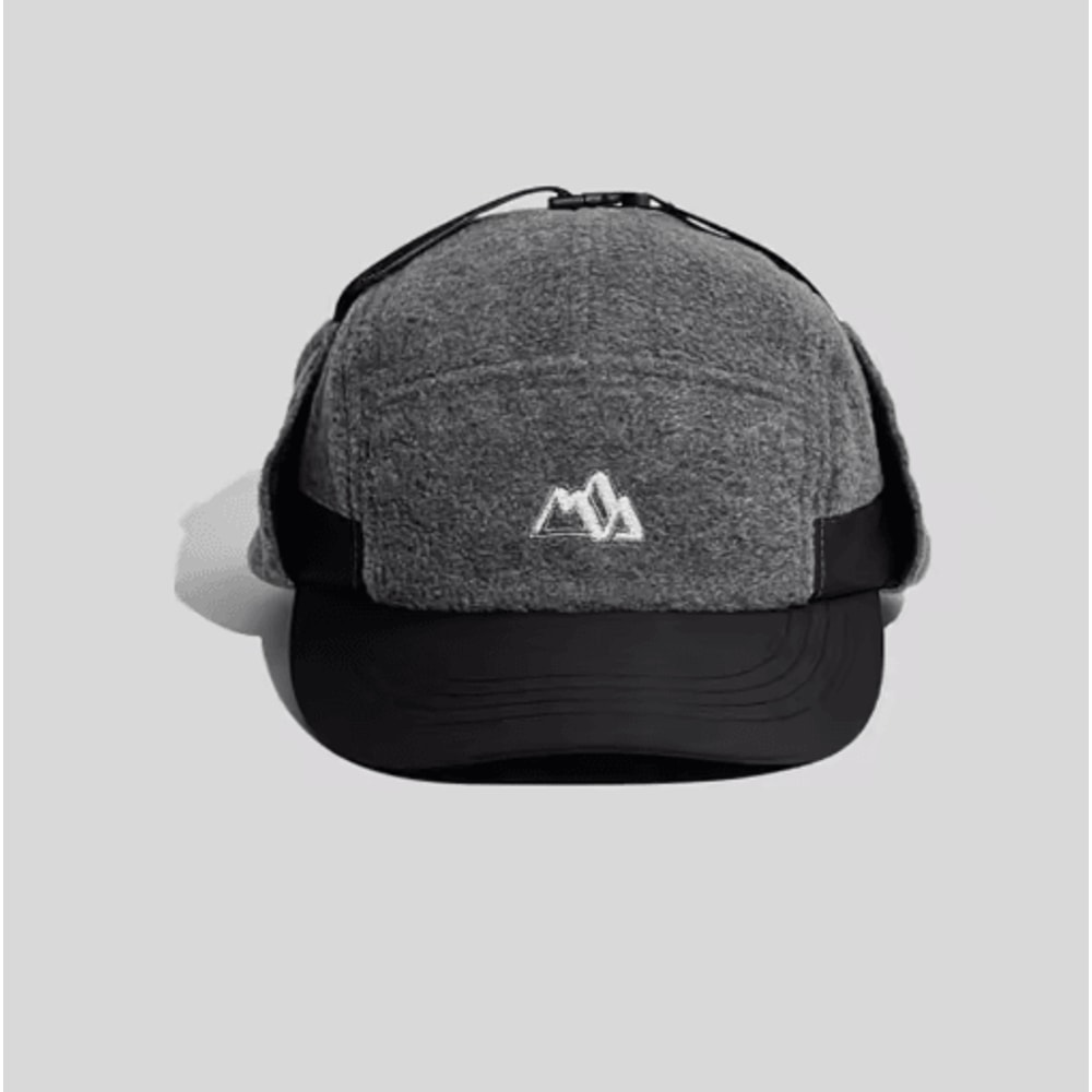 Short Brim Autumn Winter Baseball Cap With Ear Protection 8