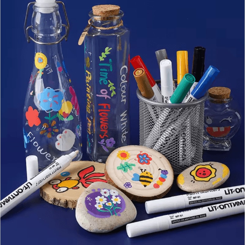 12Color Waterproof Paint Marker Set MultiSurface Permanent Art Pens 16