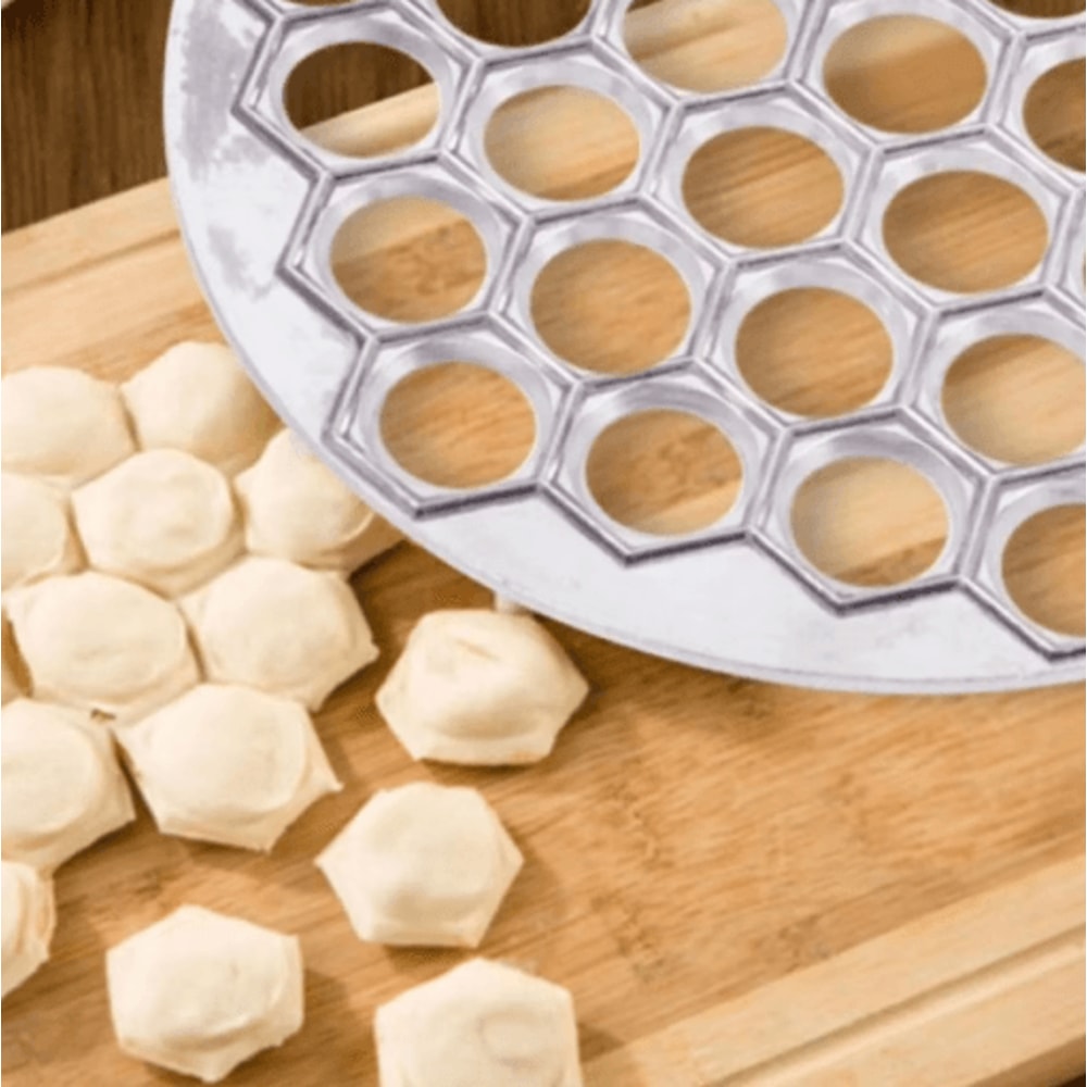 37 Hole Dumpling Maker Mold Aluminum Pelmeni Ravioli Press Tray 4