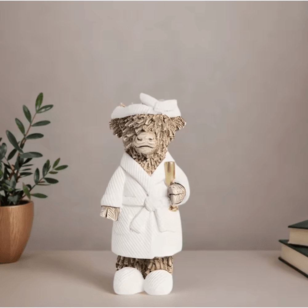 Highland Cow Champagne Statue Rustic Farmhouse Animal Decor Funny Gift Accent 1