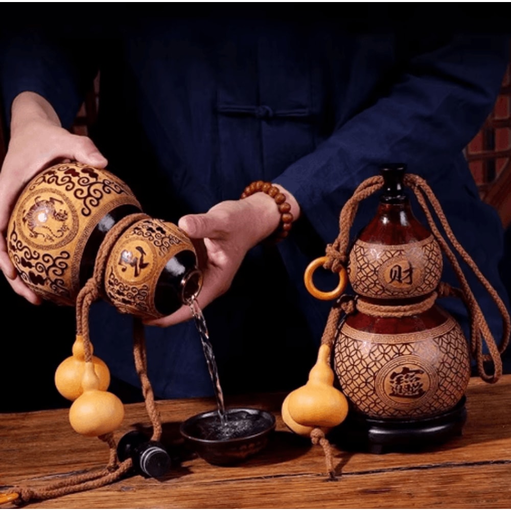 Natural Dried Gourd Wine Bottle Rustic Portable Wine Gourd 500ml For Outdoor Gifting 9