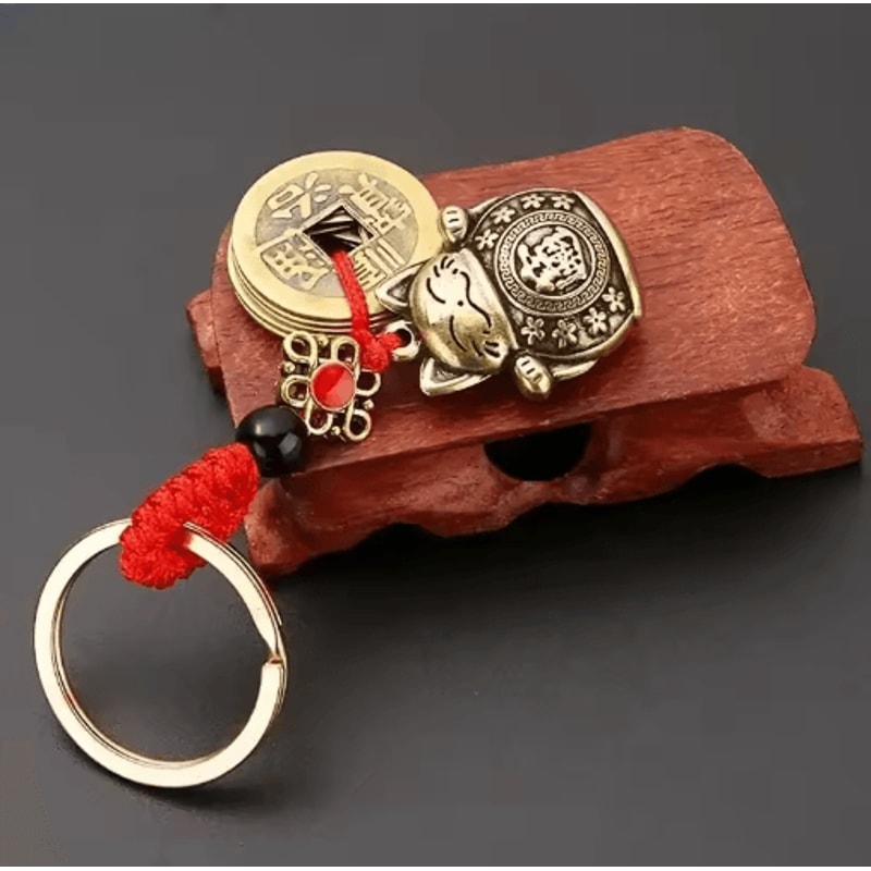Vintage Lucky Cat Figurine Keychain Feng Shui Wealth Talisman Mini Ornament 3