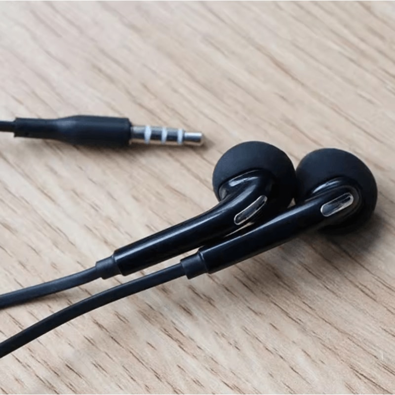 Ergonomic Wired InEar Headphones With Microphone 6