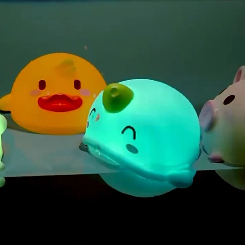 LED Light Up Duck Bath Toy Soft Floating Animal Water Toy For Babies 18