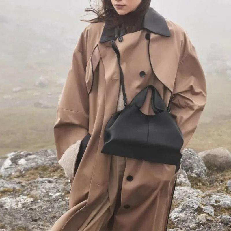 French Luxury Cloud Cake Shoulder Bag Retro European Handbag 9