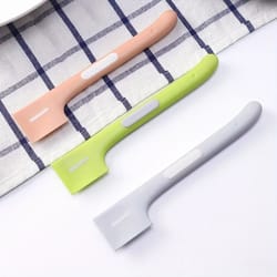 long handle cat food spoon for easy scooping and mixing wet pet food