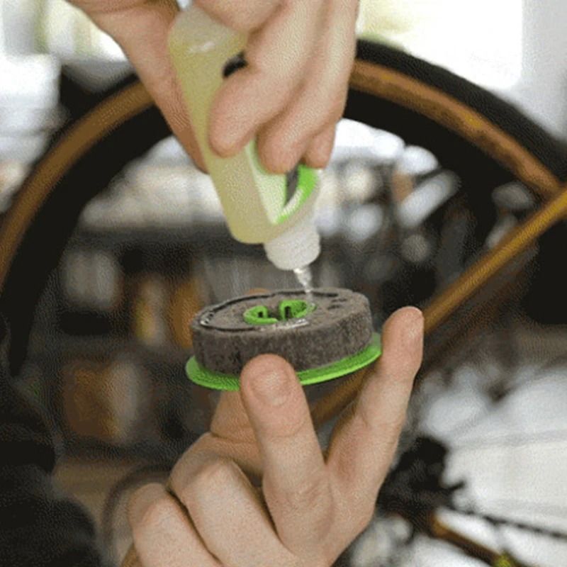 Bicycle Chain Oil Lubricator Roller Cleaner Chain Oiler Tool 5