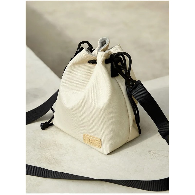 Lightweight Drawstring Camera Pouch Shoulder Bag For DSLR And Mirrorless Cameras 4