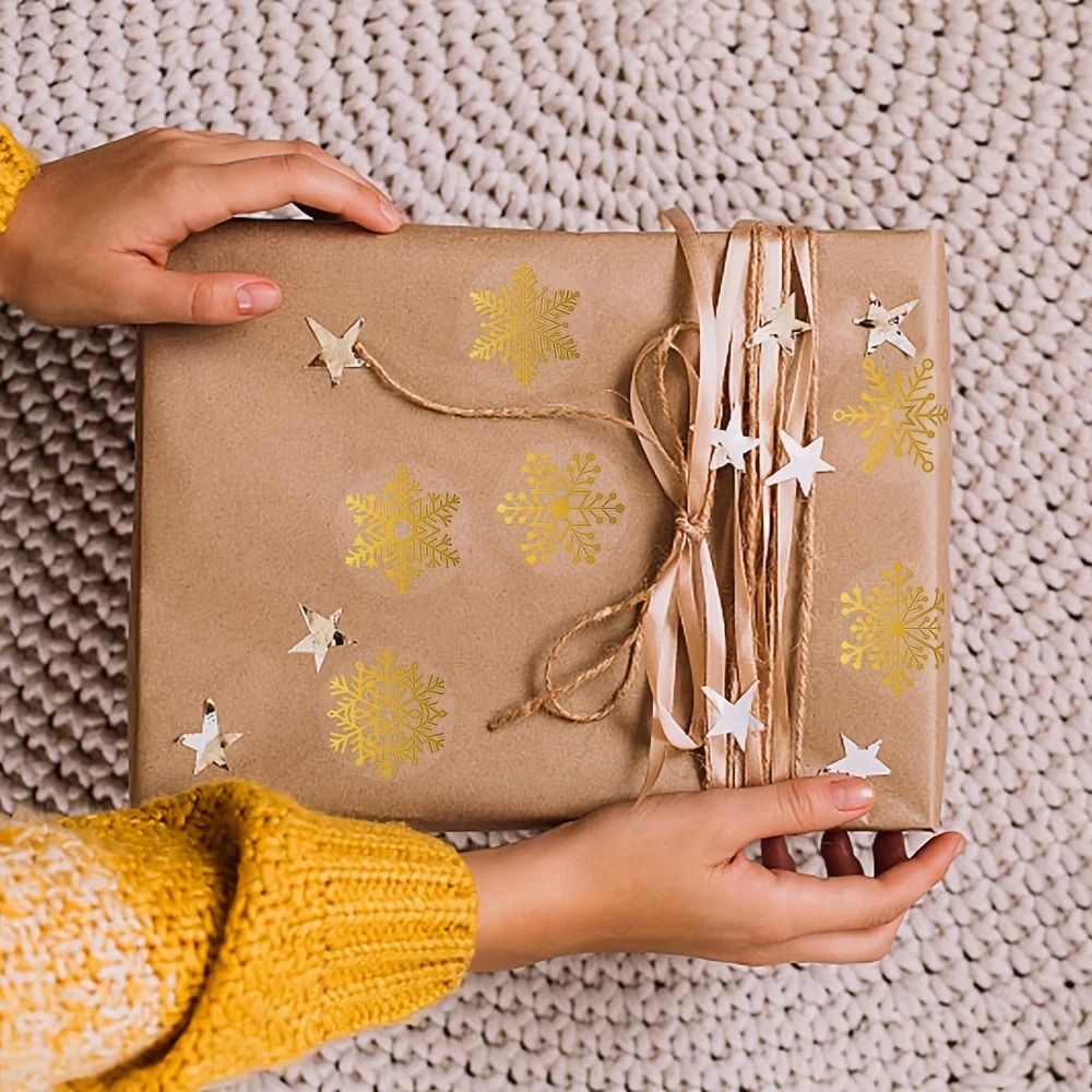 Golden Snowflake Christmas Sealing Stickers Transparent Round Adhesive Gift Packaging Roll 4