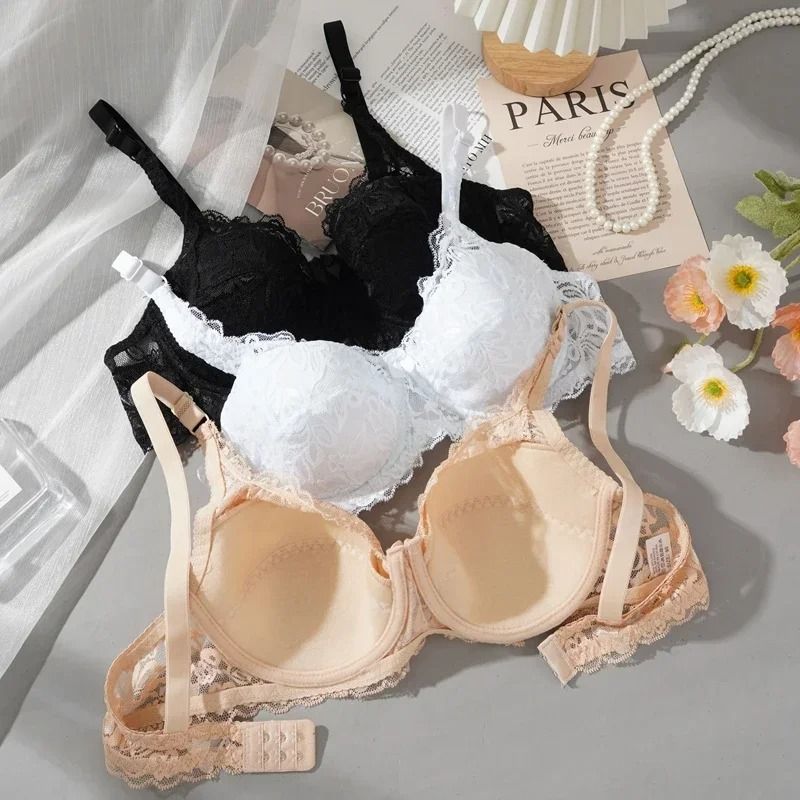 Classic Elegance Plus Size Lace Underwire Bra C D Cup 11