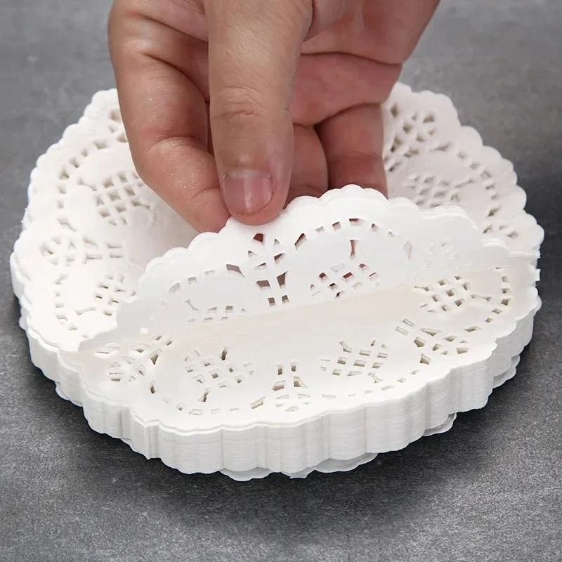 35 Inch Round Paper Doily Lace Mat For Cupcakes And Desserts 3