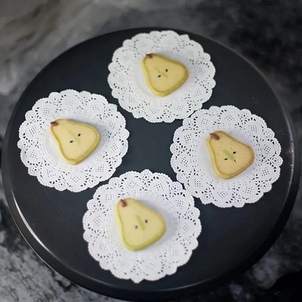 35 Inch Round Paper Doily Lace Mat For Cupcakes And Desserts 1