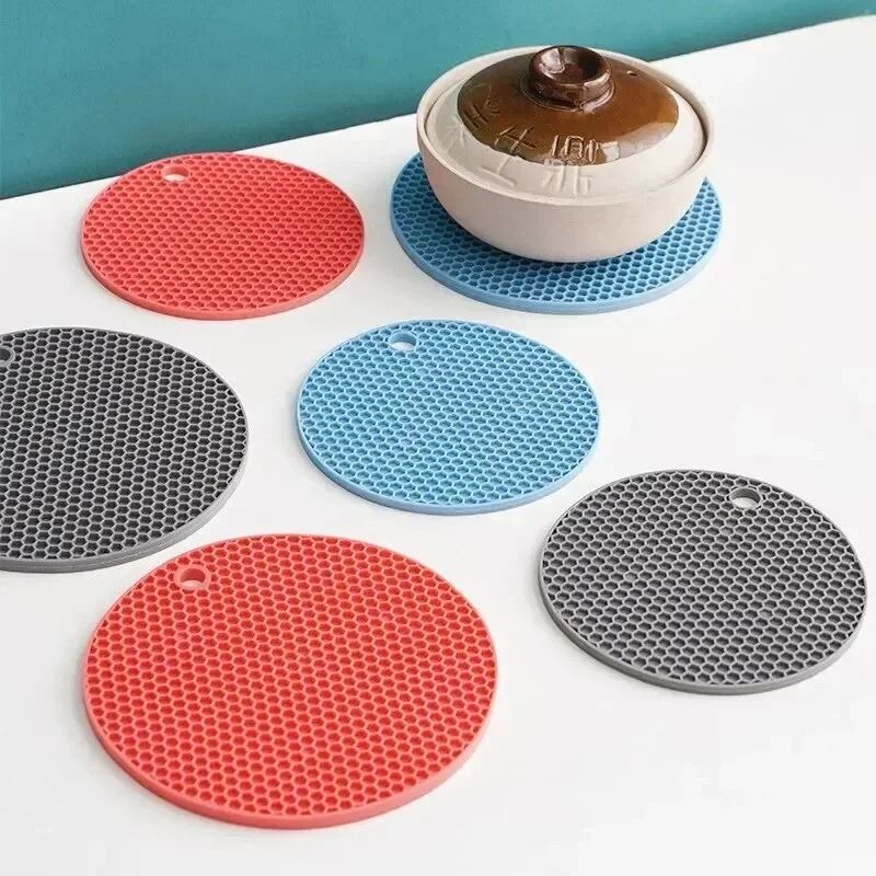HeatShield Round Silicone Coaster And Heat Resistant Kitchen Mat 6