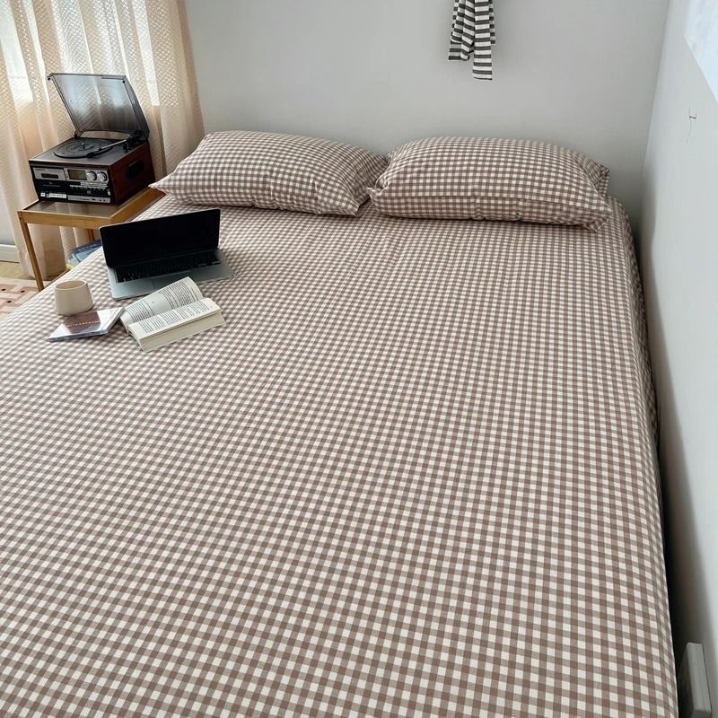 CozyGrid Soft Grid Bed Sheet For Bedroom And Guestroom 10