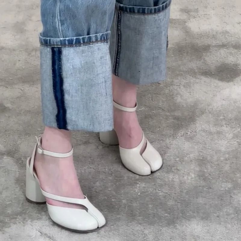 Patent Leather Split Toe Slingback Chunky Heels For Women 4