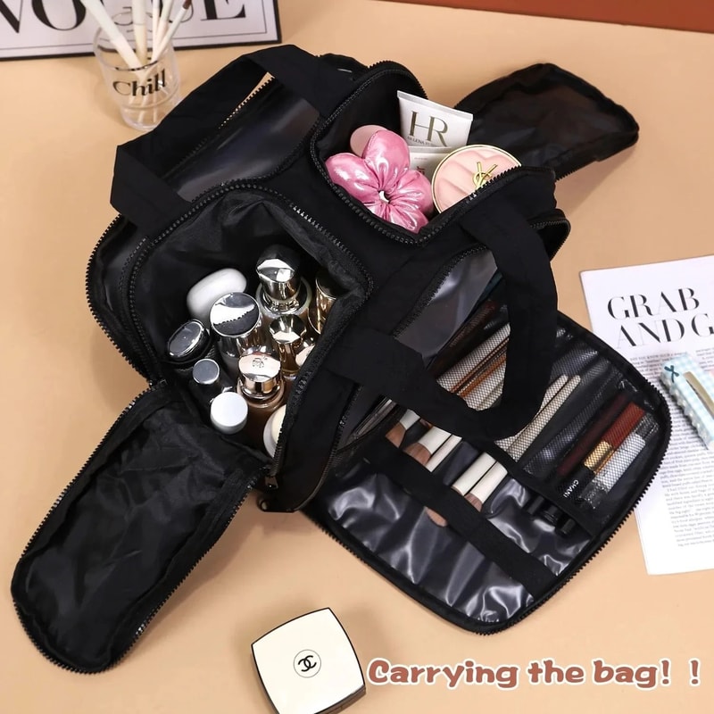 Large Capacity Lightweight Travel Makeup And Cosmetic Organizer Bag 6