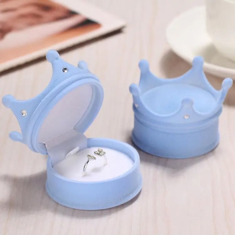 Crown Velvet Jewelry Box Ring Necklace Gift Display Case 2