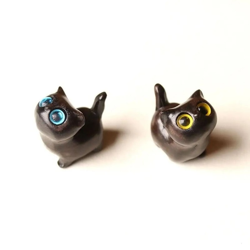 Sandalwood Wooden Cat Figurine Kawaii Hand Carved Cute Animal Desk Decor 12