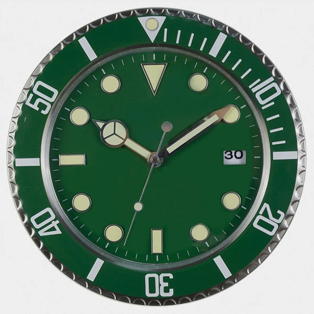 Modern Minimalist Metal Wall Clock With Luminous Silent Quartz Design 3