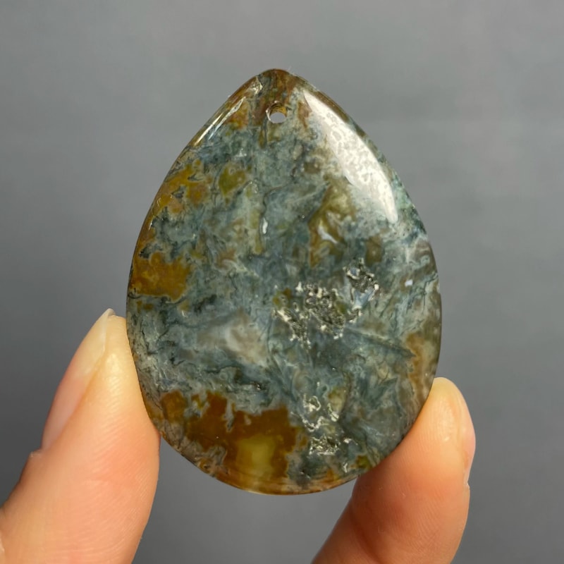 Natural Agate Pendant Healing Crystal Necklace Polished Quartz Stone Decor 1