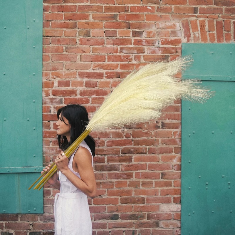 Artificial Pampas Grass Tall Faux Pampas Grass Decor 120cm Fluffy Boho Stems 5