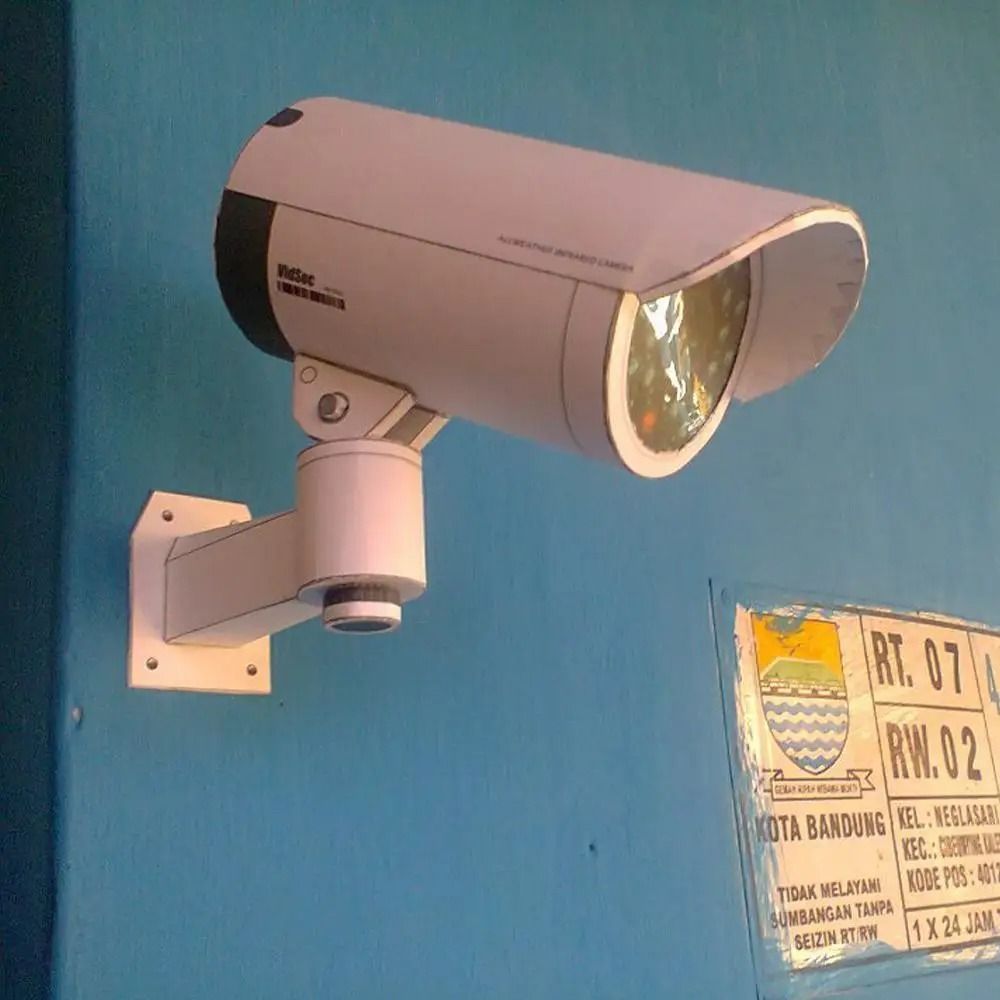 Dummy Security Camera With LED Flash Outdoor Indoor Fake CCTV 4