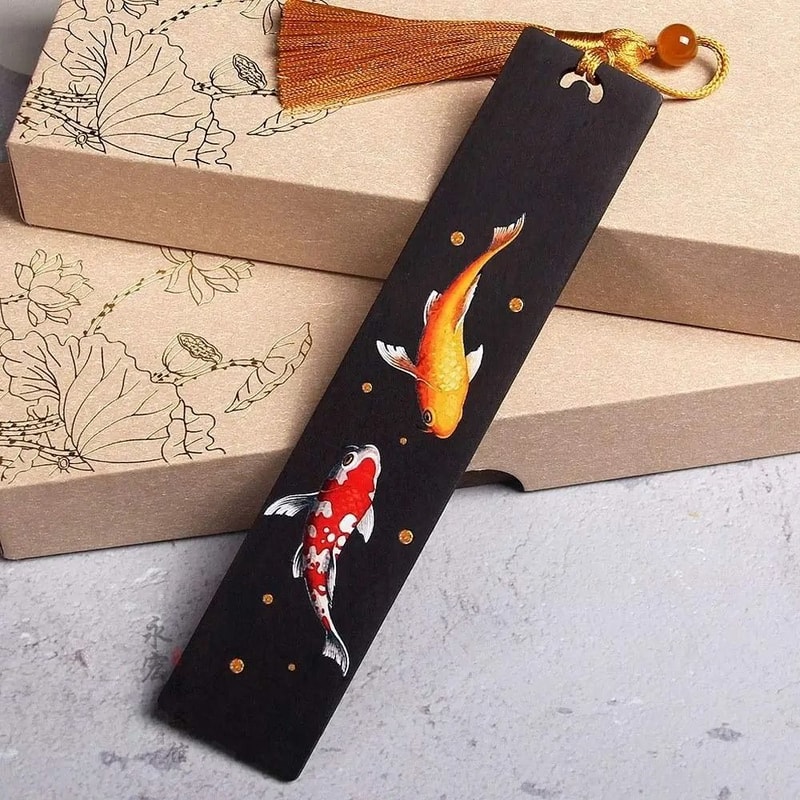 Retro Wooden Bookmark Carved Book Clip Marker Chinese Style Reading Accessory 2