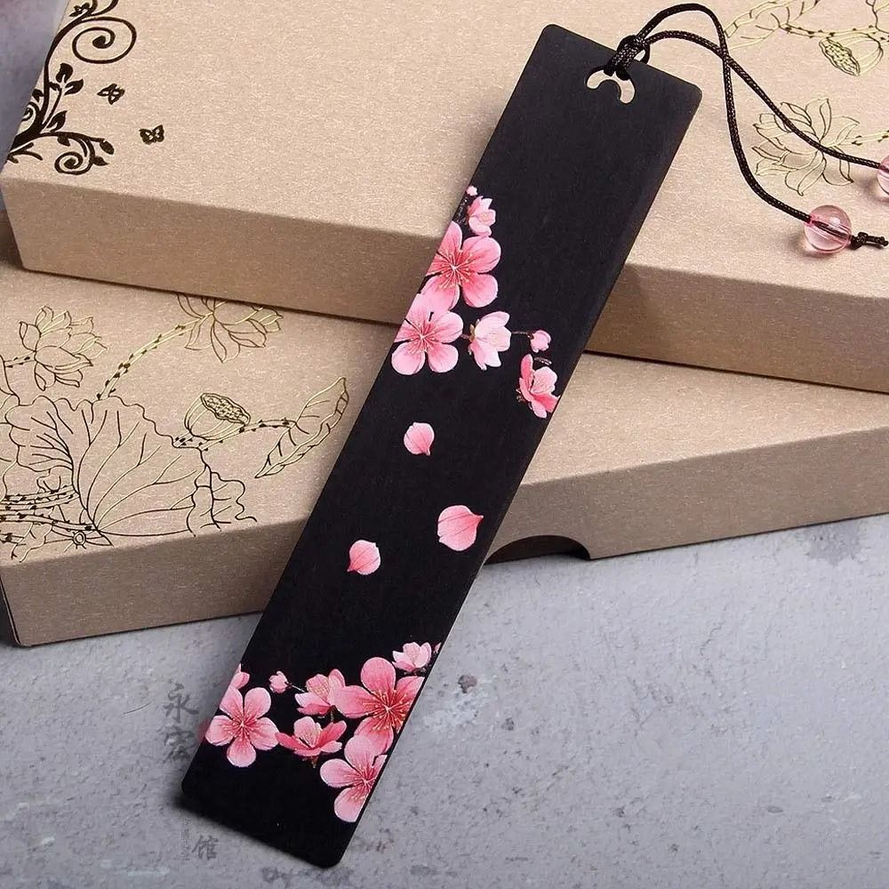 Retro Wooden Bookmark Carved Book Clip Marker Chinese Style Reading Accessory 3