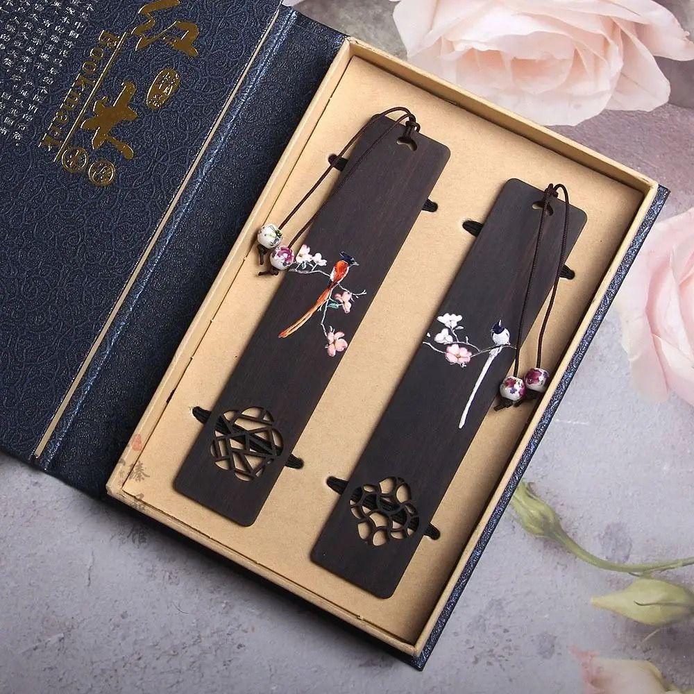 Retro Wooden Bookmark Carved Book Clip Marker Chinese Style Reading Accessory 9