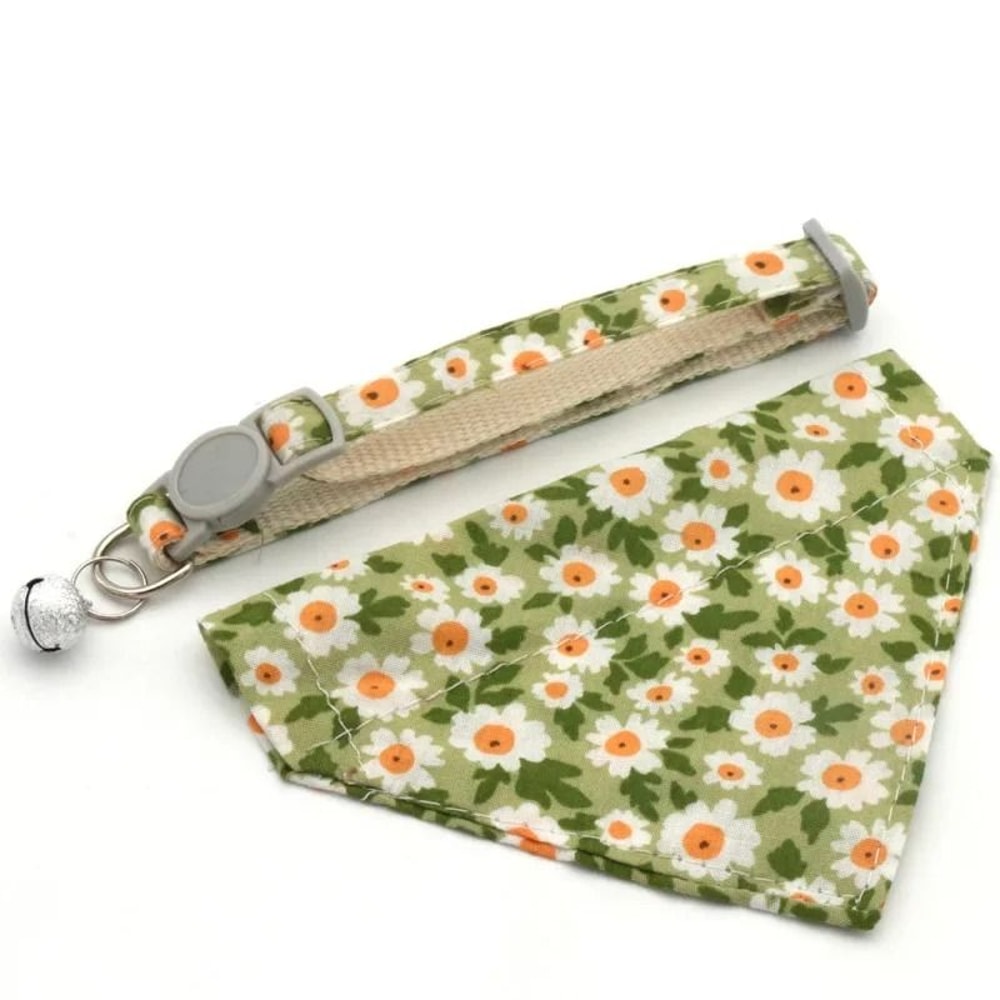 Adjustable Daisy Pet Bandana Collar For Cats And Small Dogs 7