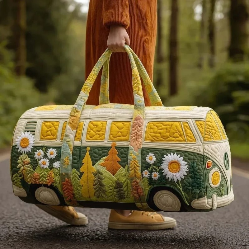 Large Quilted Duffle Bag With Adjustable Strap For Short Travel And Daily Carry 15