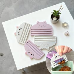 cat food pouch squeezer for wet treats and snacks