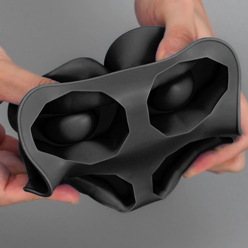 Silicone Shot Glass Ice Mold Tray Reusable Whiskey Ice Cube Maker 4 Cavities 3