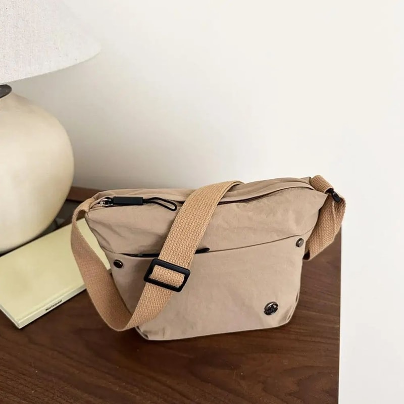 EasyDay Lightweight Tote Bag Versatile Women Crossbody Bag For Everyday Outdoor Use 4