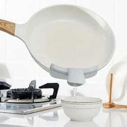 pourperfect anti-spill pot spout - anti spill pot pourer with duckbill edge guide