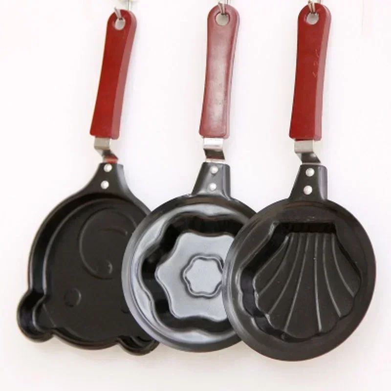 Mini HeartShaped Egg Fry Pan Cast Iron Omelette Pancake Breakfast Pan 2