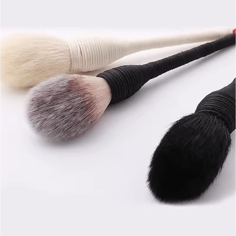 ArtisanBlend Goat Hair Makeup Brush Set Rattan Handle Professional Face And Powder Brushes 1