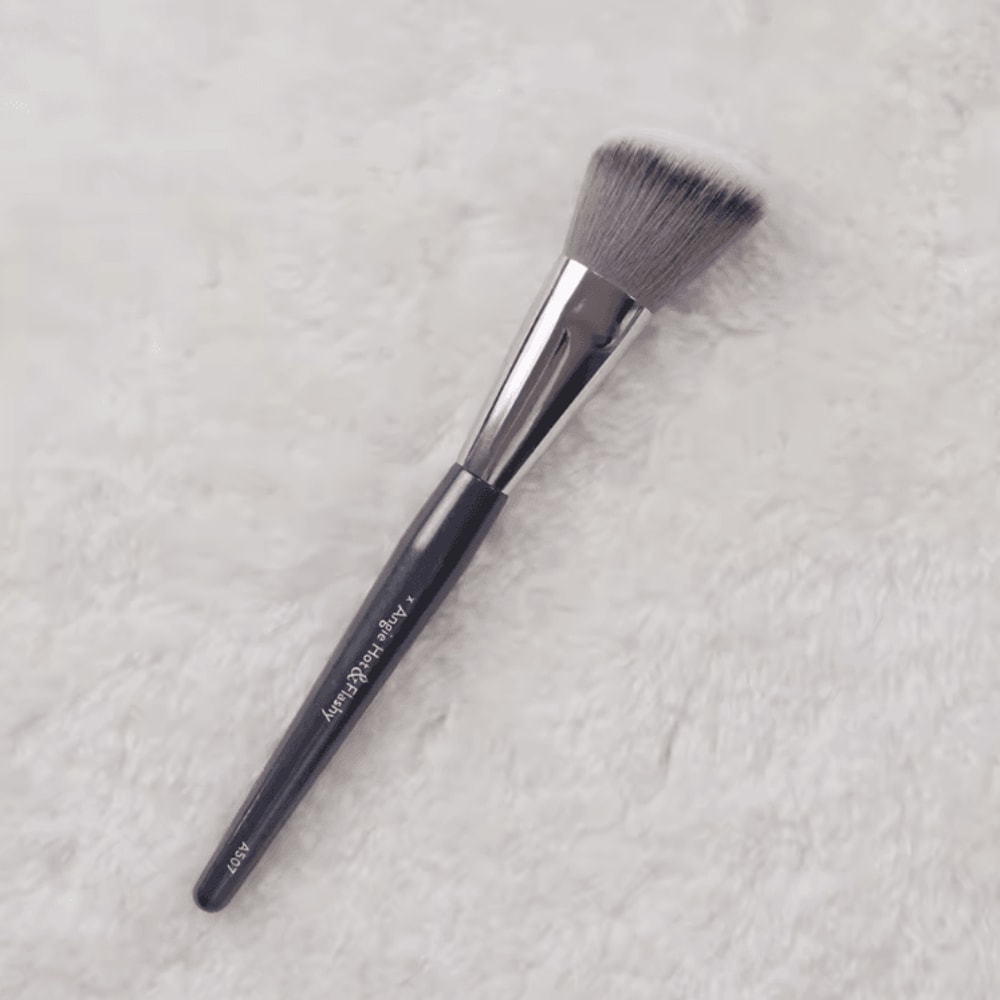 A507 Angled Blush Brush For Seamless Contour Bronzer And Highlight Blending 0