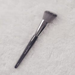 a507 angled blush brush for seamless contour bronzer and highlight blending