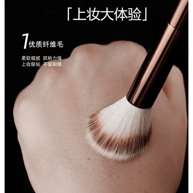 No15 Angled Blush Brush For Liquid Cream Bronzer And Smooth Contour Blending 0