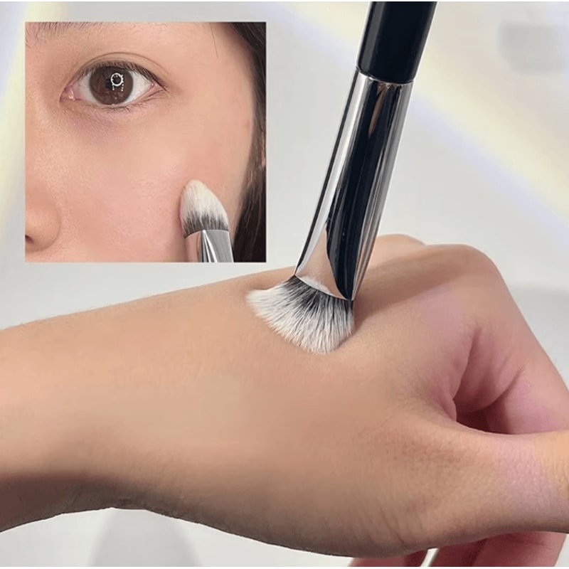 3 Sided Contour Highlight Brush For Precision Foundation And Seamless Blending 2