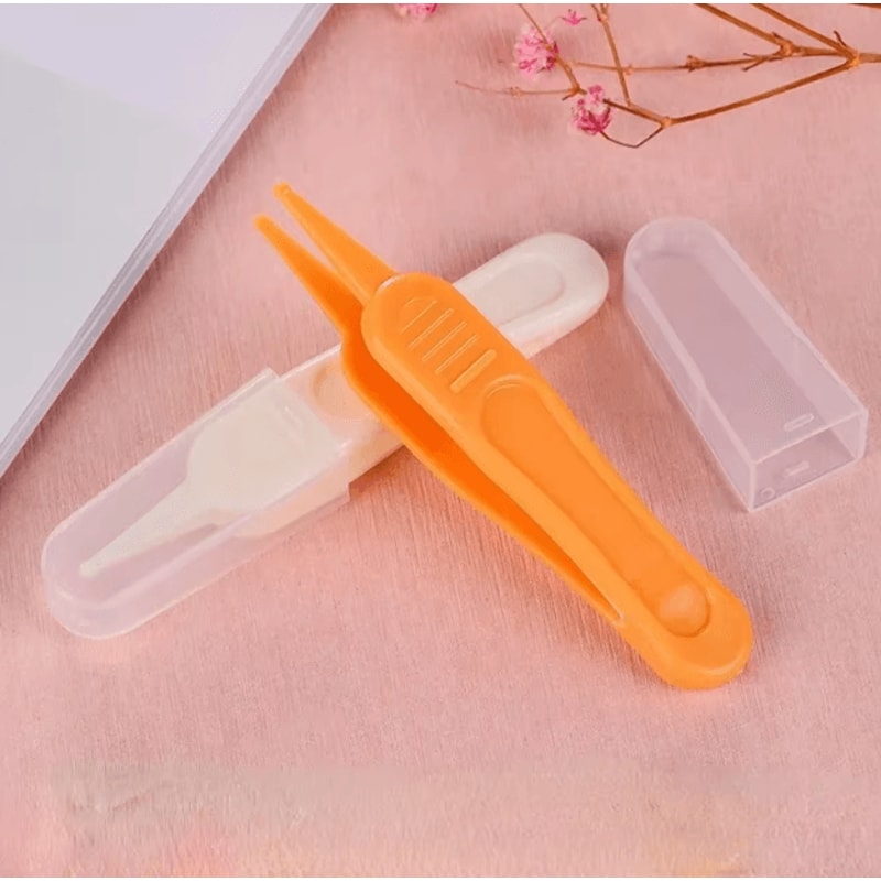 Baby Safety Nose Cleaner Tweezers Gentle Infant Nasal Cleaning Tool 1