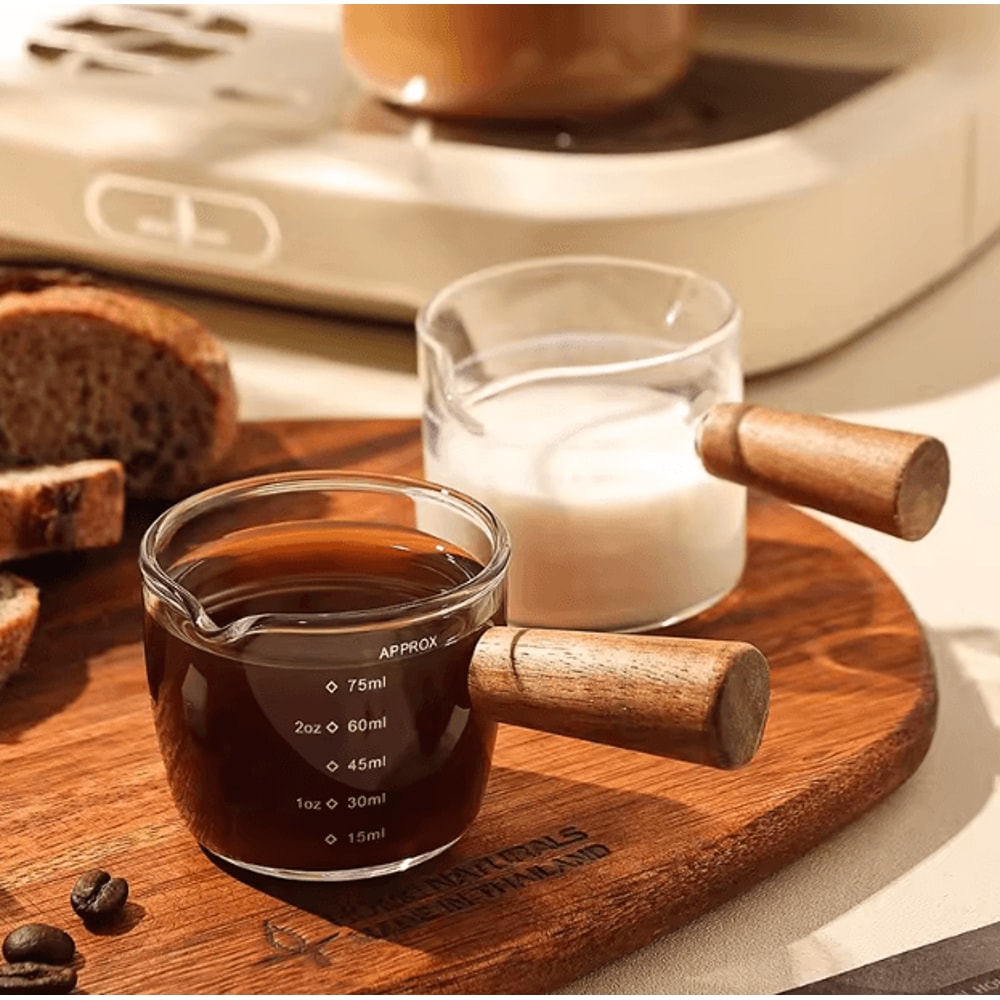 Glass Espresso Measuring Cup With Wooden Handle Double Spout Milk Coffee Pouring Cup 2