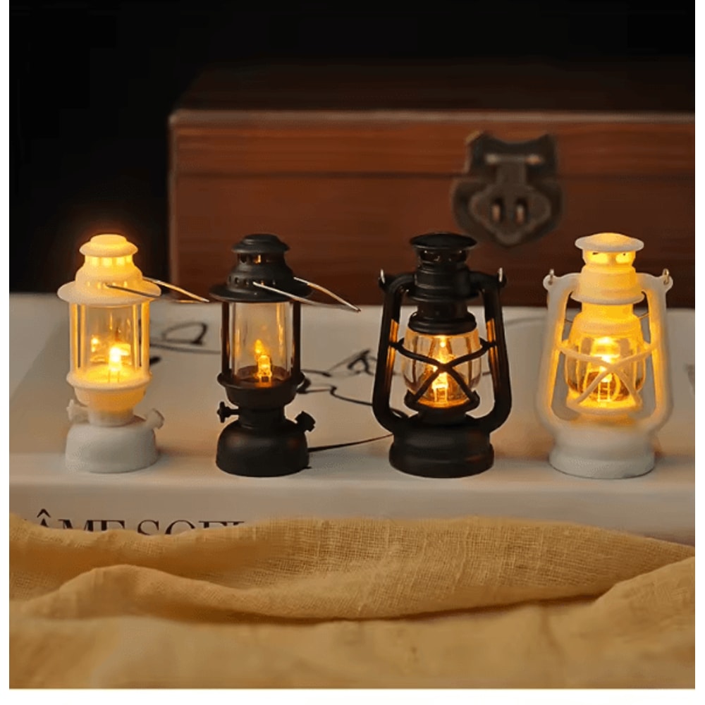 Mini LED Pony Lantern Retro Dollhouse Light Miniature Oil Lamp Decor 3