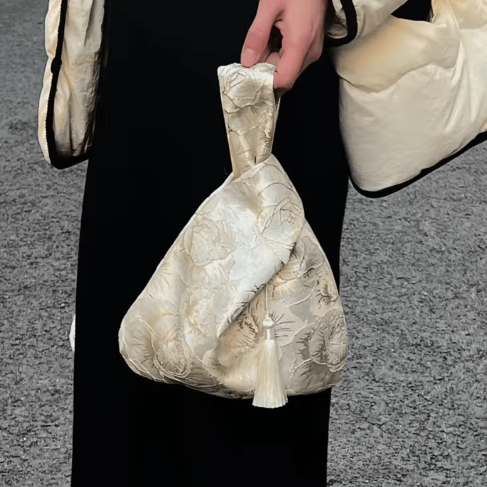 Chinese Style Tassel Knot Wrist Bag Floral Mini Cosmetic Lunch Pouch 0