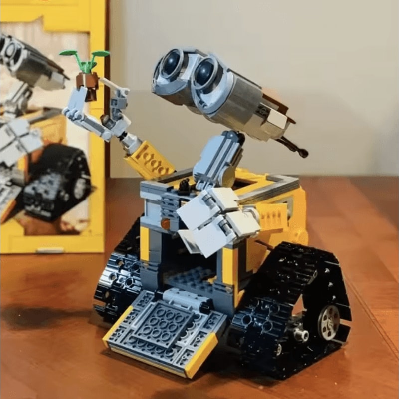 WallE Robot Building Block Set 687PCS DIY Assembly STEM Model Toy 0
